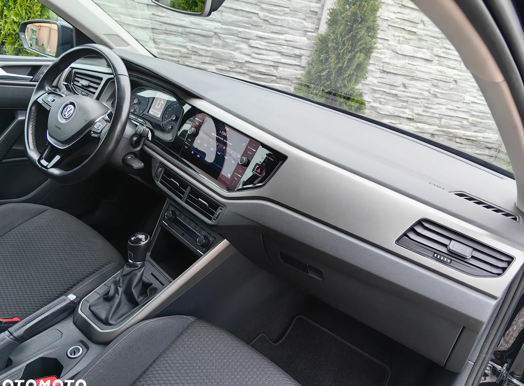 Volkswagen Polo cena 32900 przebieg: 112000, rok produkcji 2018 z Dąbrowa Górnicza małe 742